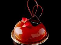 Marie Antoinette — Apple- and Rose-Scented Chocolate Mousse