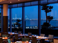 <Weekdays> [Guaranteed window seat] Sparkling wine & dinner buffet (120 minutes) | 9,500 yen
