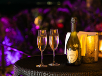 Pop-up Champagne Bar — Premium Seat <with 2015 Dom Pérignon>