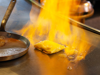 《Teppanyaki》 Lunch Anniversary — Exquisite desserts finished with flame