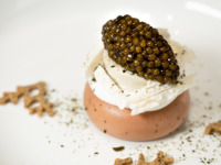 KaviaRi社のキャビア含む全10品コース　ウェルカムシャンパン付き