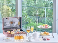 【Xmasアフタヌーンティー12/22～12/25】スイーツ・オードブル・ムレスナの紅茶などお好きなだけ！至福のひとときを…