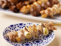 【定番】名物腹黒焼きと炭火焼鳥、馬刺し等々！！全8品【2時間飲み放題付】4,000円(税込)