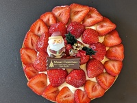 Christmas-exclusive Amaou Tart — 15 cm