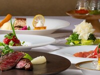 Dinner: A 6-course meal featuring Ibaraki brand beef "Hitachi Beef Kirameki Tenderloin Steak" as the main dish, plus free-flow wine pairings