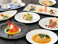 【おすすめ】2025クリスマスディナー　厳選食材を贅沢に使用したプレミアムコース（レストラン席）
