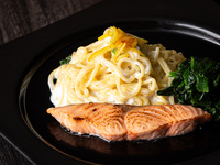Web special: Salmon pasta in a rich yuzu‑scented cream sauce — lunch set (includes 1 drink)