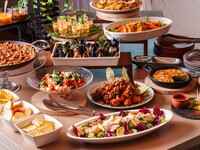 [Unlimited time lunch buffet on weekends and holidays] Choose your main course, enjoy a wide variety of desserts, and enjoy free drinks including Kobe tea