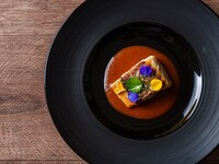 Casual Spanish-Italian Course: 5 dishes in total, including a choice of main course and appetizers made with seasonal ingredients