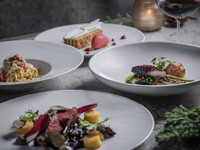 【Christmas Menu Six Courses】 with a glass of Champagne