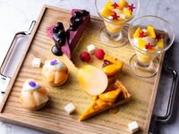 Anniversary Centrum Lunch + Sparkling wine + Dessert Platter