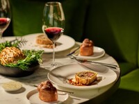 【From 20 to 26 December Only】 Festive 7 course Dinner with a glass of champagne 
