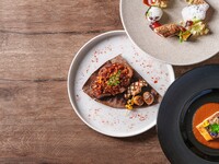 Private Room Guaranteed & Complimentary Toast Drink — Luxurious 7‑Course Full Menu with Both Fish and Meat Mains for Business Dining and Entertaining