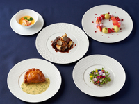 【La Suite X'mas 2025】「グラン・ブルー」クリスマスディナー・乾杯シャンパーニュ付き