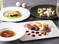 Christmas Dinner — includes 1 drink