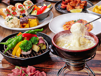 輕鬆實惠：11道份量十足的料理，包含起司燉飯、義大利麵與烤嫩雞 — ¥4,200（含無限暢飲）