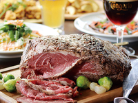 简便实惠：11道丰盛菜品，包含芝士烩饭、意面与烤嫩鸡 — ¥4,200（含无限畅饮）