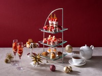 Afternoon Tea — Strawberry and Ruby Chocolate (Christmas Version) with Strawberry Sparkling Wine & 25 Types of Free Café Drinks | ¥9,000
