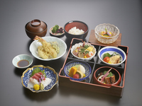 【季節弁当】錦秋と湯豆腐のセット～松茸の土瓶蒸し付～