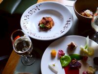 ANNIVERSARY — 7품 + 건배용 스파클링 와인 1잔 ◆ 특별한 날에 추천드립니다 (디저트는 메시지 플레이트로 변경 가능합니다)