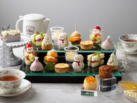 Christmas Afternoon Tea ★ Saturdays, Sundays & public holidays (11:30 reservation)