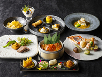 「上海蟹&ガストロノミックシアターディナーコース」11/1～12/25