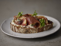 パルフェバンビ付きサンドイッチランチ〜無花果のタルティーヌ〜【 ¥4,650円(税別) 】