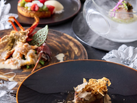 【2025Xmas】Excellent Dinner＜月夜＞シャンパン付きキャビアと寒ブリとのどぐろの前菜+フォアグラとフレッシュトリュフ+活伊勢海老のグリルの雲丹ソース+特選黒毛和牛のフィレとサーロインの食べ比べ