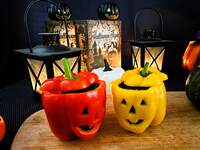 【Option】Whole bell pepper stuffed with squid-ink risotto: 2 pieces