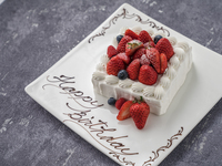 【七五三やお祝いに最適】乾杯スパークリングワイン＋ホールケーキ付き！牛フィレやオマール海老など豪華イタリアンで記憶に残るランチを ！！