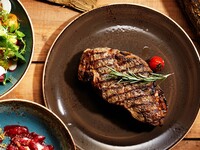 [Festive Price(Lunch)] The Steakhouse Course + Sparkling Wine 10,500 yen