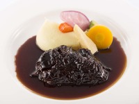 迷ったらこれ！定番ランチ￥4708～　一部追加料金を頂戴するメニューがございます12月20、21、27、28日