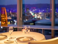 Menu Noël Dîner クリスマスペシャルスディナーメニュー (グラスシャンパン付き)