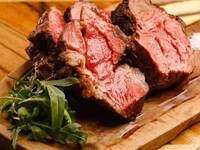 【12月20日～25日限定】【ワンランク上の2H飲み放題】(クラフトビール4種含ビール5種・スパークリングも)人気のシカゴピザと黒毛和牛ステーキコース...8,200yen 2名様~