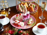 オフィシャルWEB予約限定【クリスマスナイトアフタヌーン2025】夜景と共にXmasと苺+乾杯酒&カフェフリー(土日祝限定)