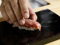 Omakase Course (Premium) — ¥8,800