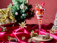 ＜土日祝＞『大人のご褒美パフェ付き ホワイトベアのクリスマスアフタヌーンティー』❄降り積もる真っ白な雪❄ホワイトで仕上げたスイーツの数々！マリアージュフレールもお替り自由　11月15日（土）～12月19日（金）