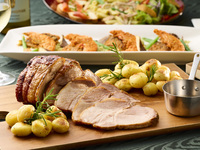 【季節限定★忘新年会プラン】グラタンやローストポークのラケなど全5品＋120分フリードリンク