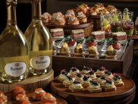 【12/31 カウントダウンパーティー at THE LOUNGE】 シャンパンフリーフロー