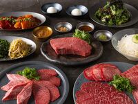 【忘・新年会人気No.1】カルビ＆ロース人気部位全7種＋黒毛和牛厚切り赤身ステーキ ハイコスパコース〈2時間飲み放題付〉