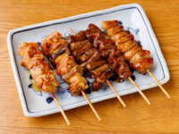 【11月～】炭火焼鳥/骨付き鶏と柚子の濃厚白湯鍋／胡麻ぶり【2時間飲放付】7000円