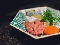 包含我們特色涮涮鍋和日式肉類料理的豪華午餐套餐 [平日 5,200 日元 / 週末 5,500 日元]