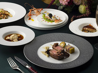 【12/20-12/25】クリスマスコース<Menu de Noel > 33,000円