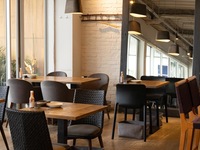 Weekday lunch special: Free small dessert! Reservations for seats only