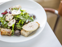 weekdays only 2starter + main course + dessert + coffee 7500yen→7000yen