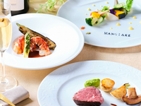 【2026年お正月限定ランチ（極）】お祝いの1杯付！前菜からメインはオマール海老、黒毛和牛サーロインにお重ドルチェの全5品迎春豪華コース