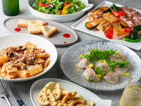 [Party plan with free flow included - 9,091 yen including tax, 10,000 yen including service charge] Perfect for year-end parties, New Year's parties, and farewell/welcome parties. For groups of 4 or more. 7 standard menu items served on a large platter.