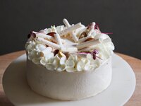 "(15cm) Brown sugar and chestnut shortcake"