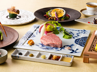 【Xmas2025】－Kohaku－ Yonezawa beef, Ise lobster, Abalone, Foie gras Teppanyaki Course (Entry at 6:00 p.m.)