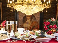 クリスマス2025早割り★ブイヤベース・牛肉赤ワイン煮のWメイン古城の国クリスマスディナー【乾杯スパークリングワイン付】